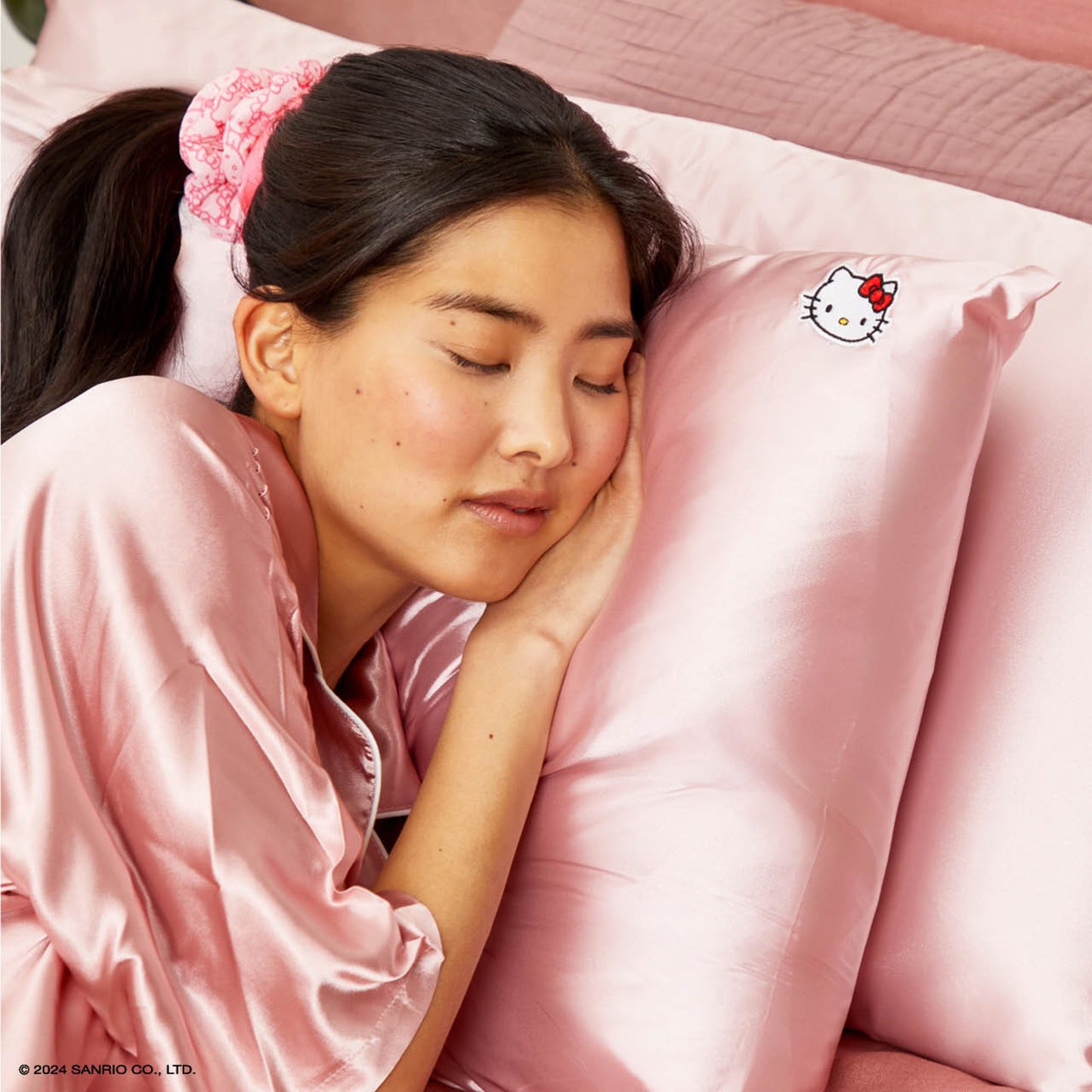 Hello Kitty x Kitsch Face Pillowcase (Solid Pink)