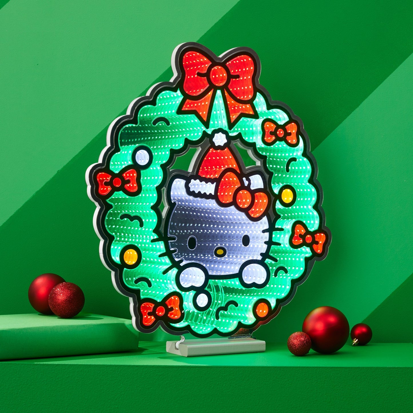 Hello Kitty 20" Holiday Wreath Decorative Ekkolight Infinity Light