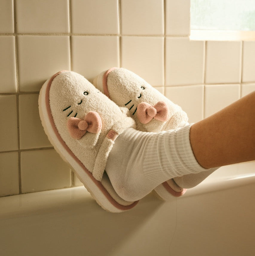 Hello Kitty x Brunch Puff XXL Slipper (Cream)