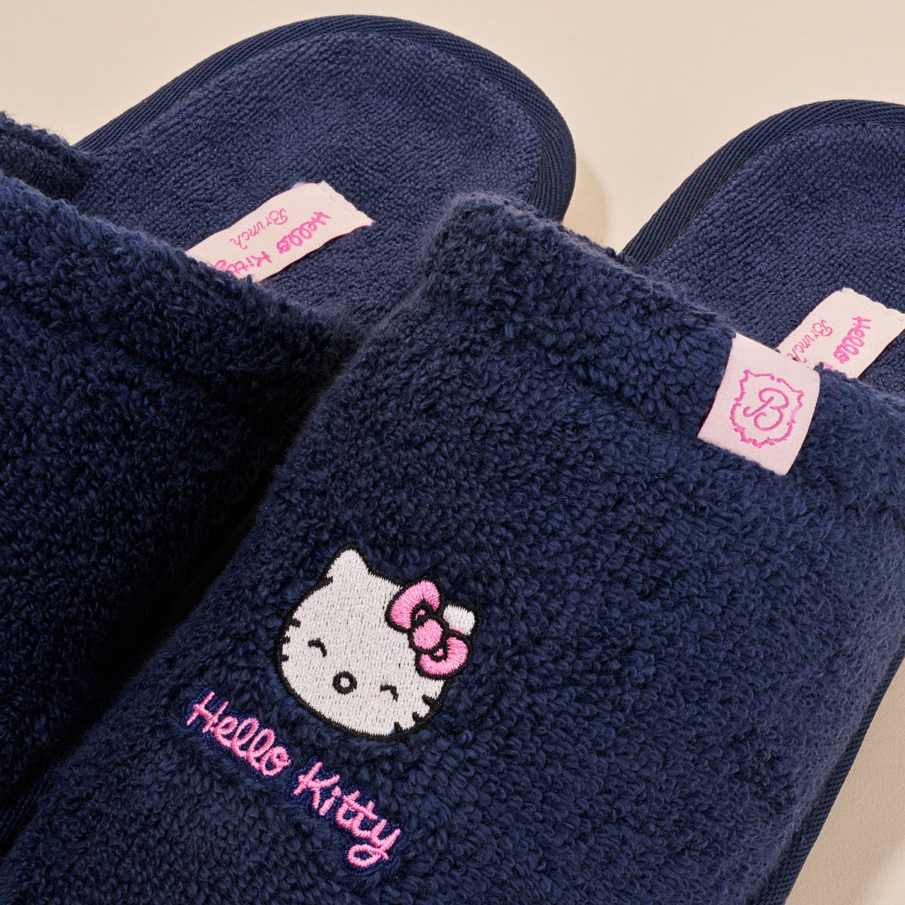 Hello Kitty x Brunch Essential Slipper (Navy)