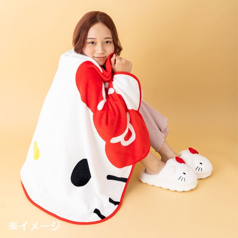 Hello Kitty Face-Shaped Throw Blanket (Classic Red)